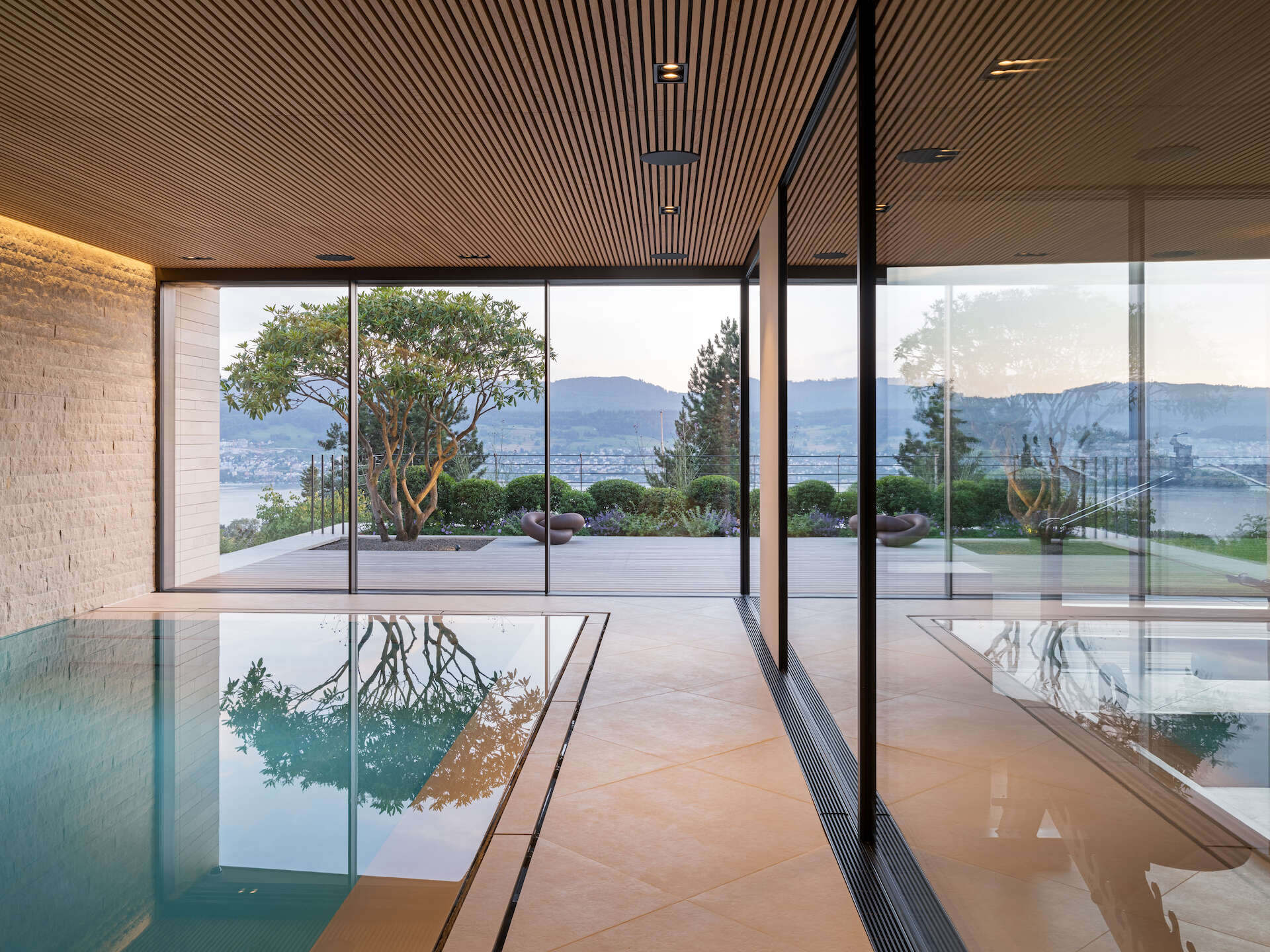 swissFineLine Reference: Villa on Lake Zurich